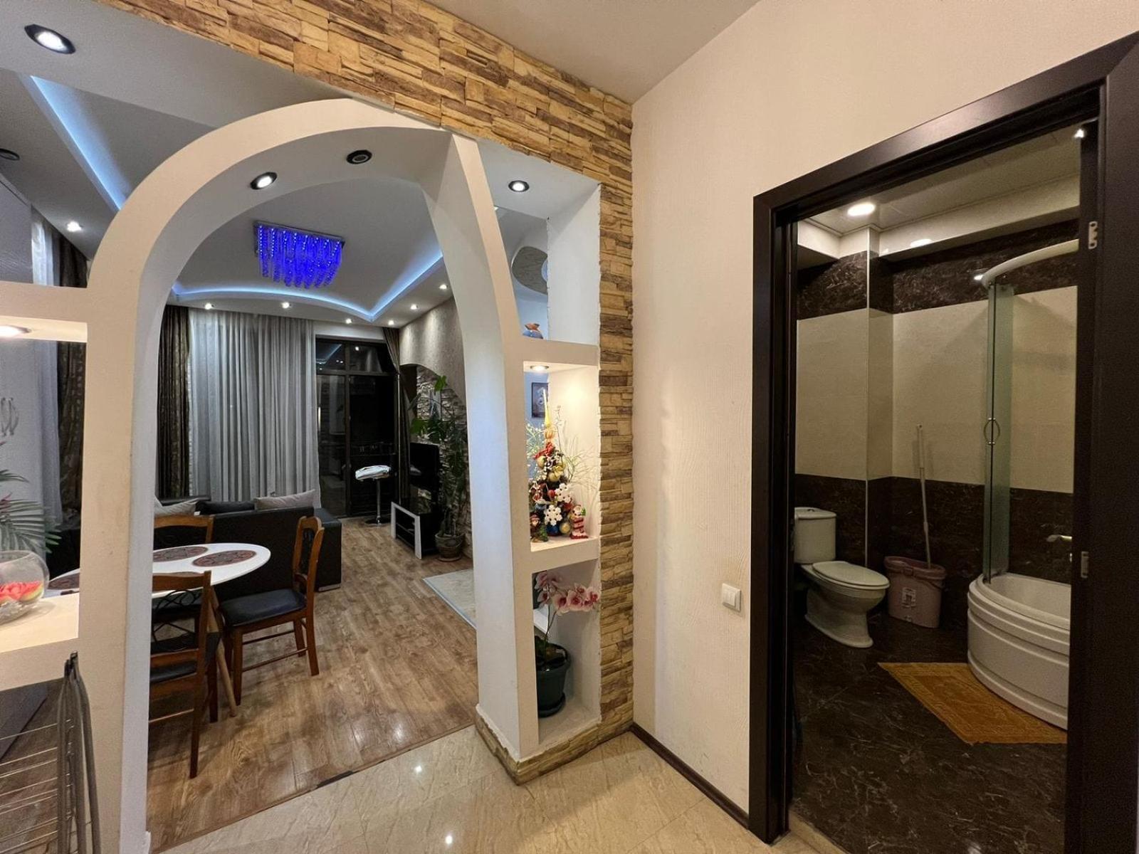 Cozy Apartment In The City Center Mtatsminda Tiflis Exterior foto