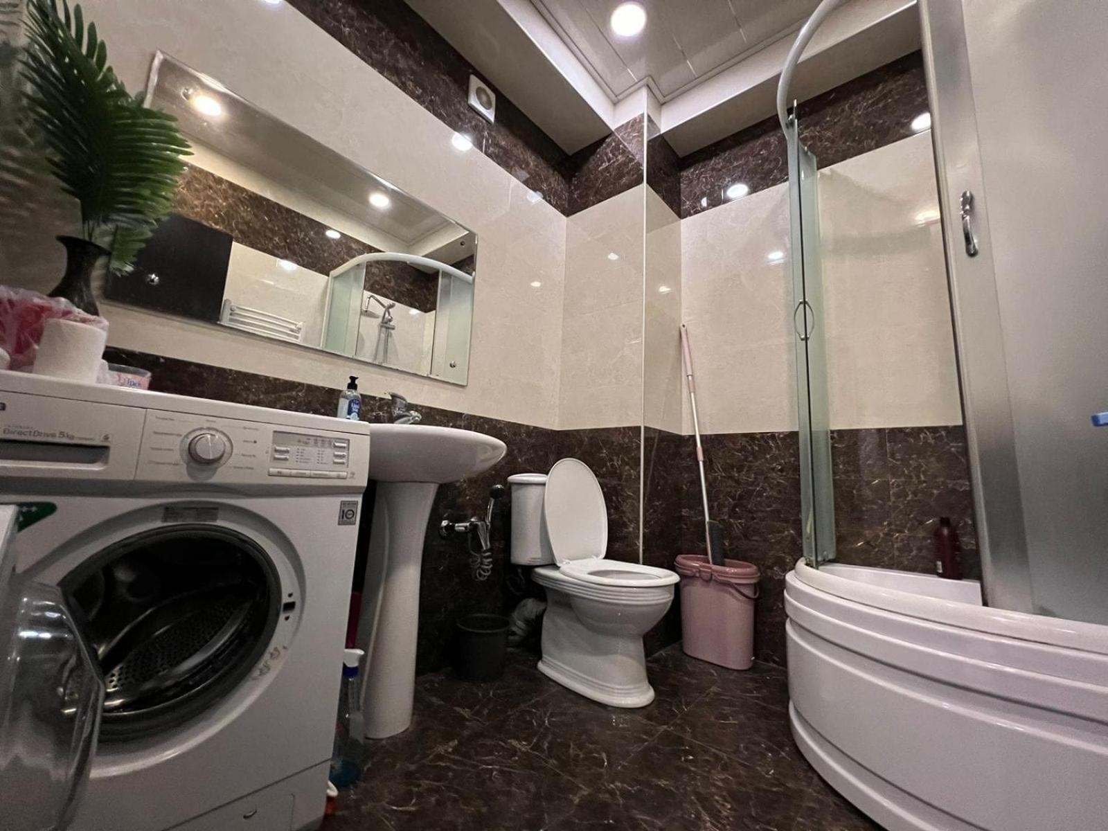 Cozy Apartment In The City Center Mtatsminda Tiflis Exterior foto