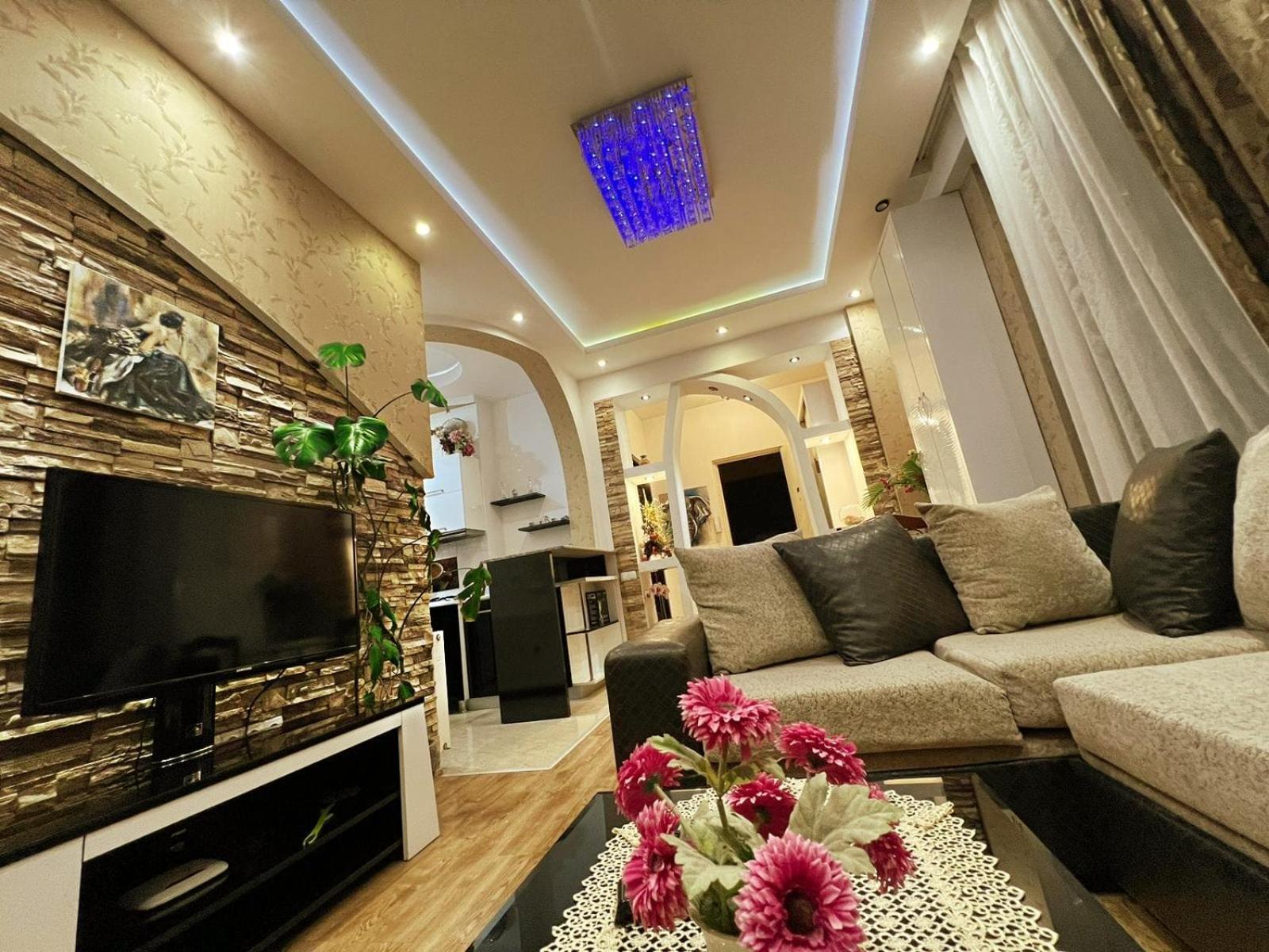 Cozy Apartment In The City Center Mtatsminda Tiflis Exterior foto