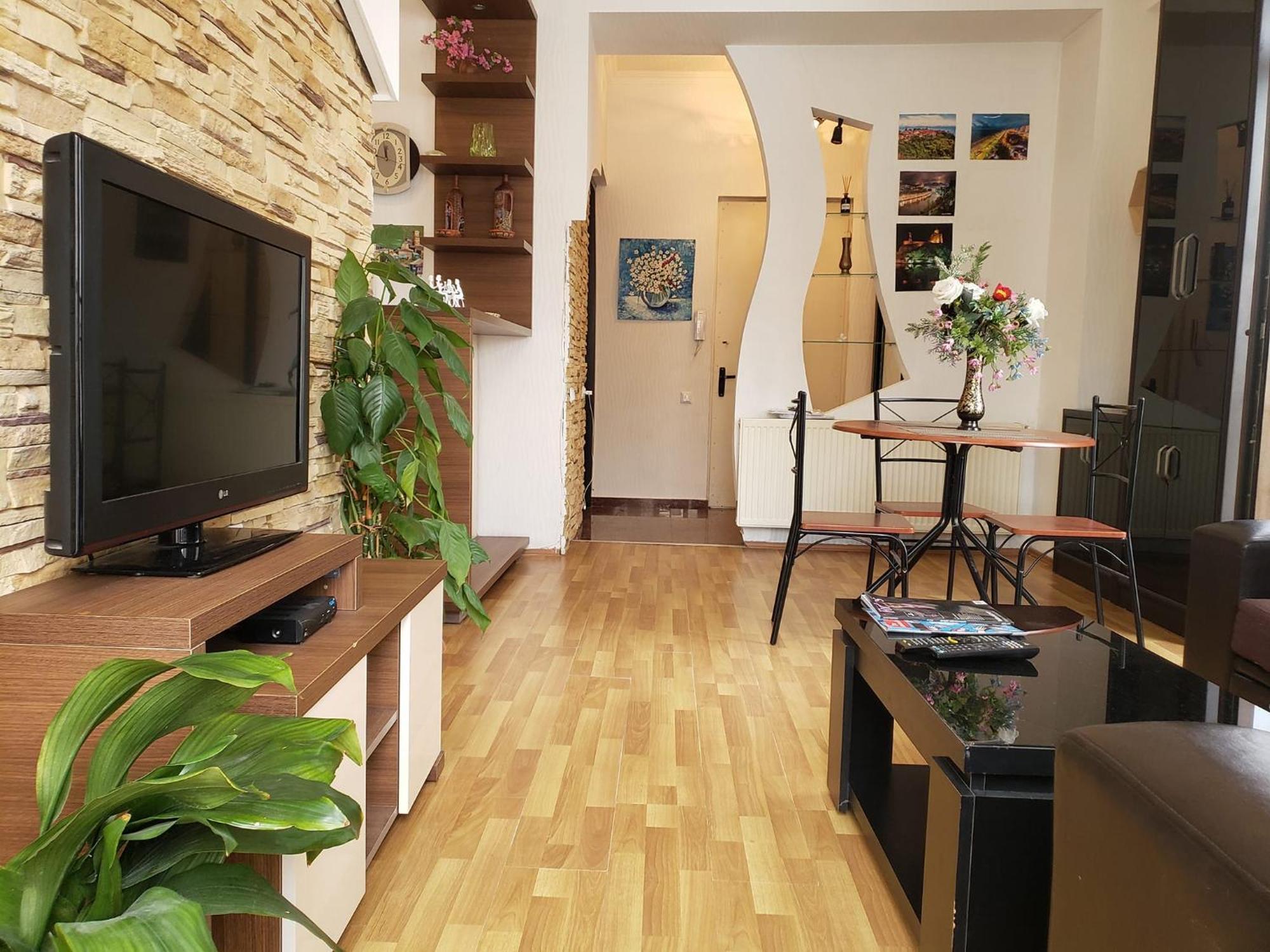 Cozy Apartment In The City Center Mtatsminda Tiflis Exterior foto