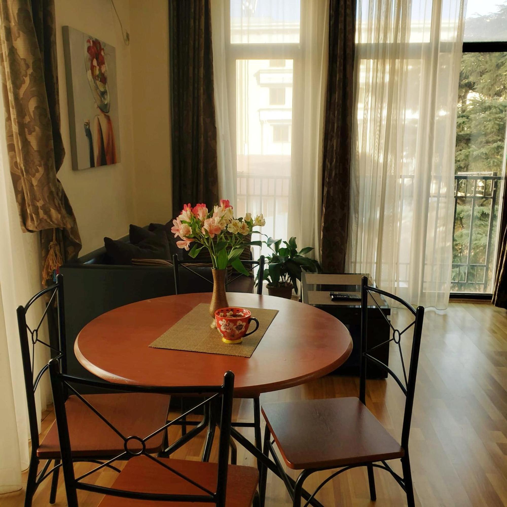 Cozy Apartment In The City Center Mtatsminda Tiflis Exterior foto