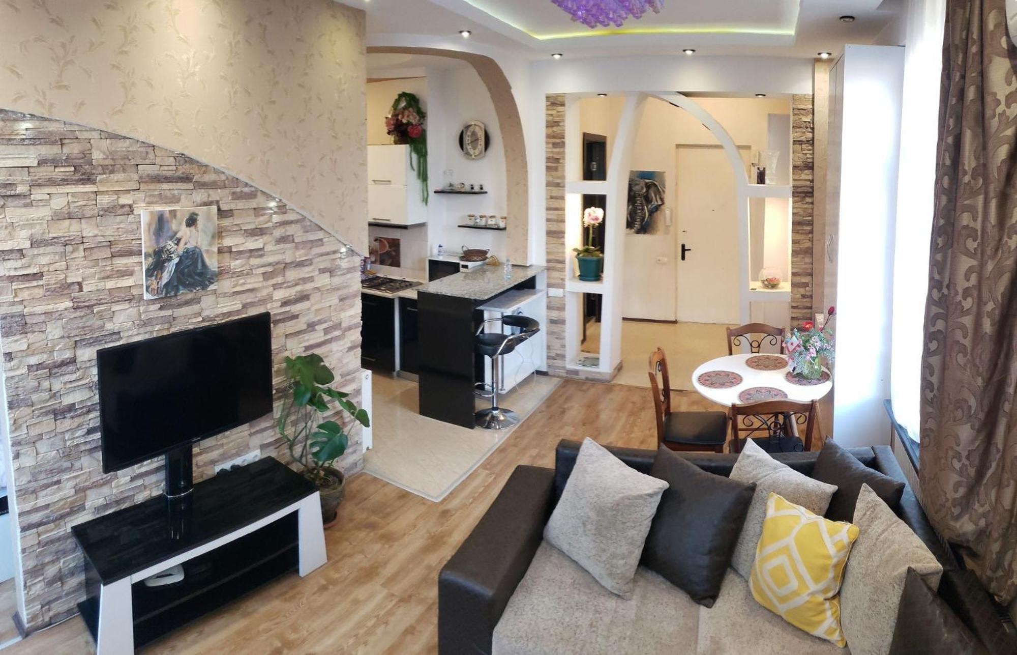 Cozy Apartment In The City Center Mtatsminda Tiflis Exterior foto