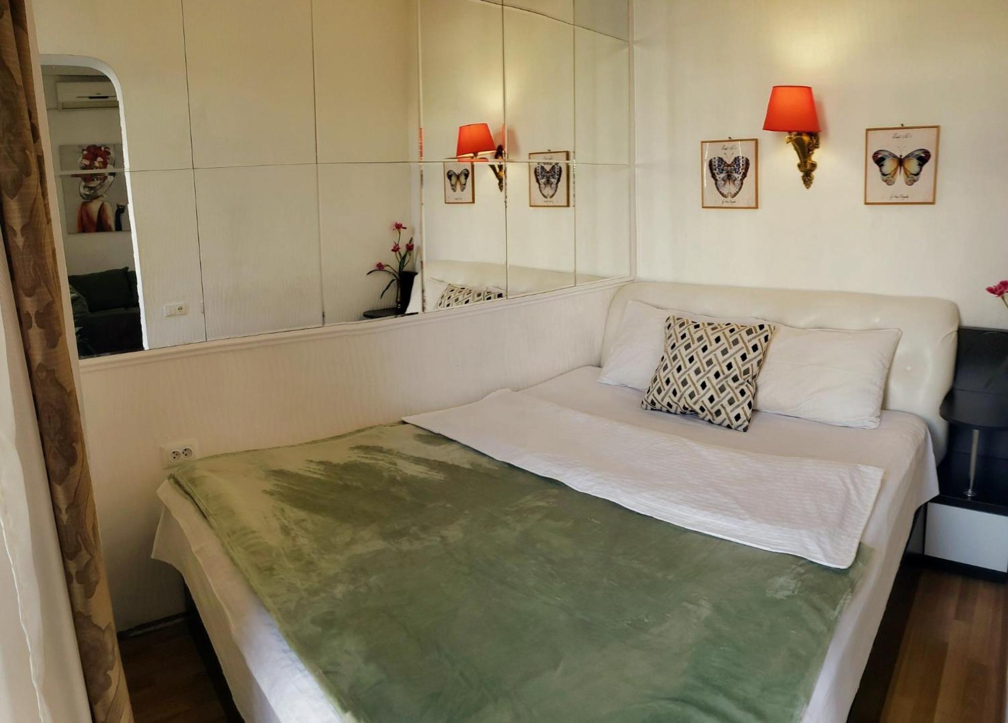 Cozy Apartment In The City Center Mtatsminda Tiflis Exterior foto
