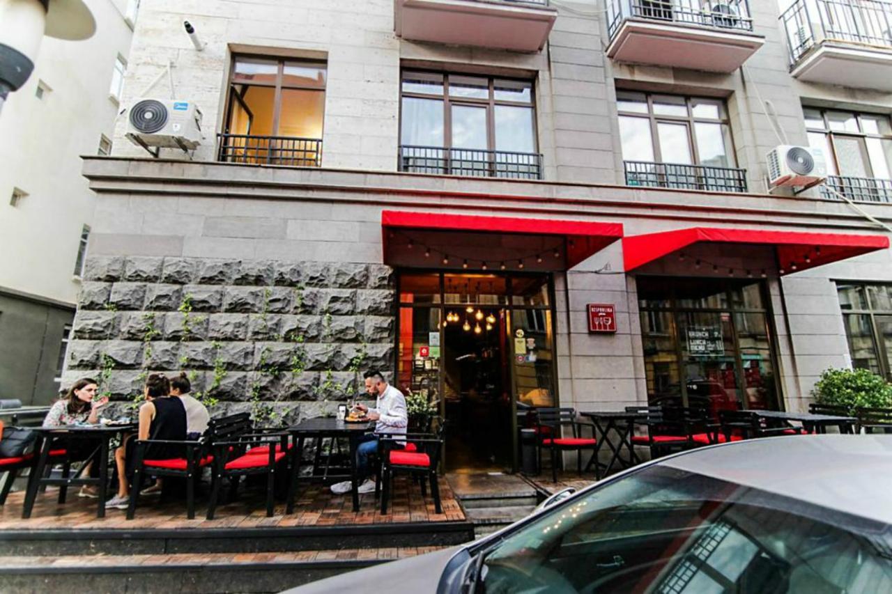 Cozy Apartment In The City Center Mtatsminda Tiflis Exterior foto
